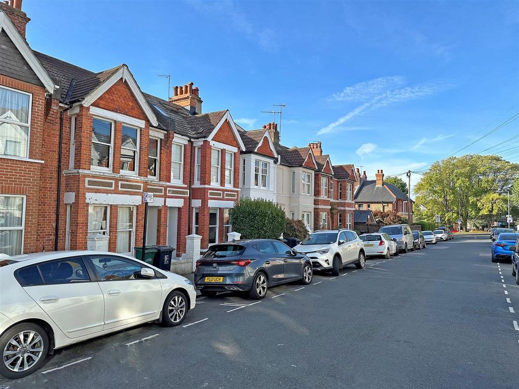 1 bed flat for sale in Loder Road, Brighton BN1, £300,000