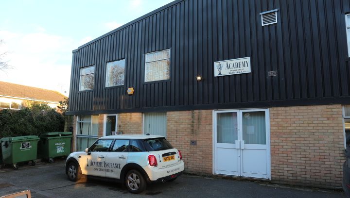 Industrial for sale in 11 Horseshoe Park, Horseshoe Road, Pangbourne, Reading RG8, £250,000
