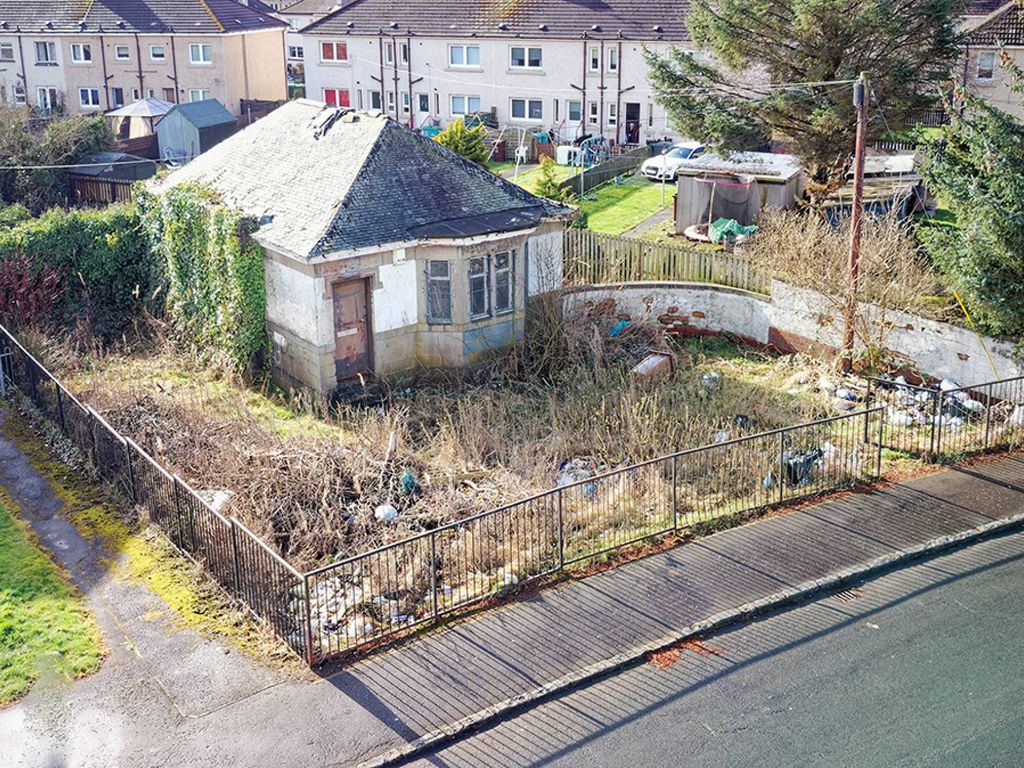 Land for sale in Glencairn Avenue, Wishaw ML2, £70,000