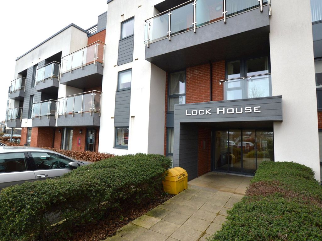 1 bed flat for sale in Keeper Close, Taunton, Somerset TA1, £170,000
