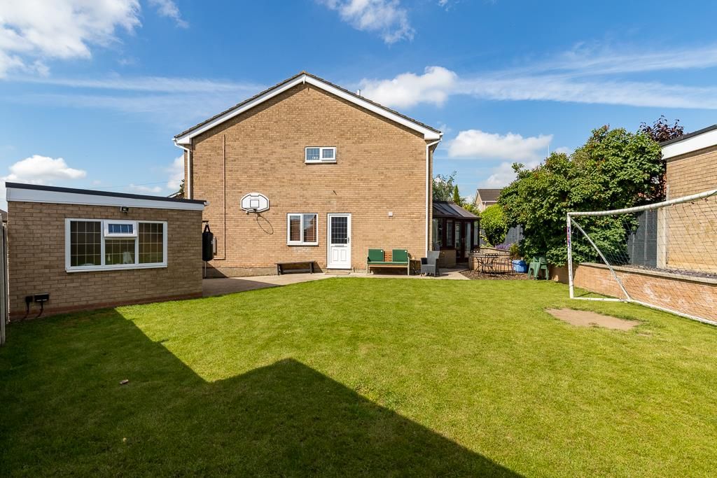 4 bed detached house for sale in Hales Close, Bottesford, Scunthorpe DN16, £250,000