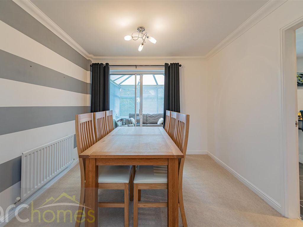 3 bed detached house for sale in Kennet Way, Leigh WN7, £250,000