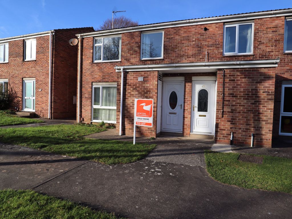 1 bed flat for sale in Hawthorn Chase, Lincoln LN2, £95,000
