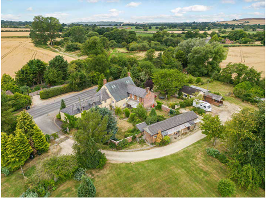 Leisure/hospitality for sale in SN10, Andover Road, Wiltshire, £1,295,000