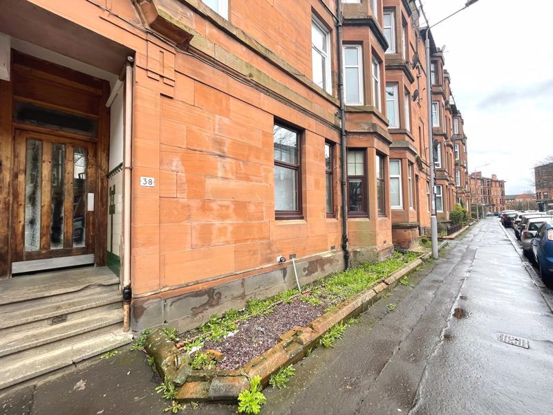1 bed flat for sale in Rannoch Street, Glasgow G44, £115,000