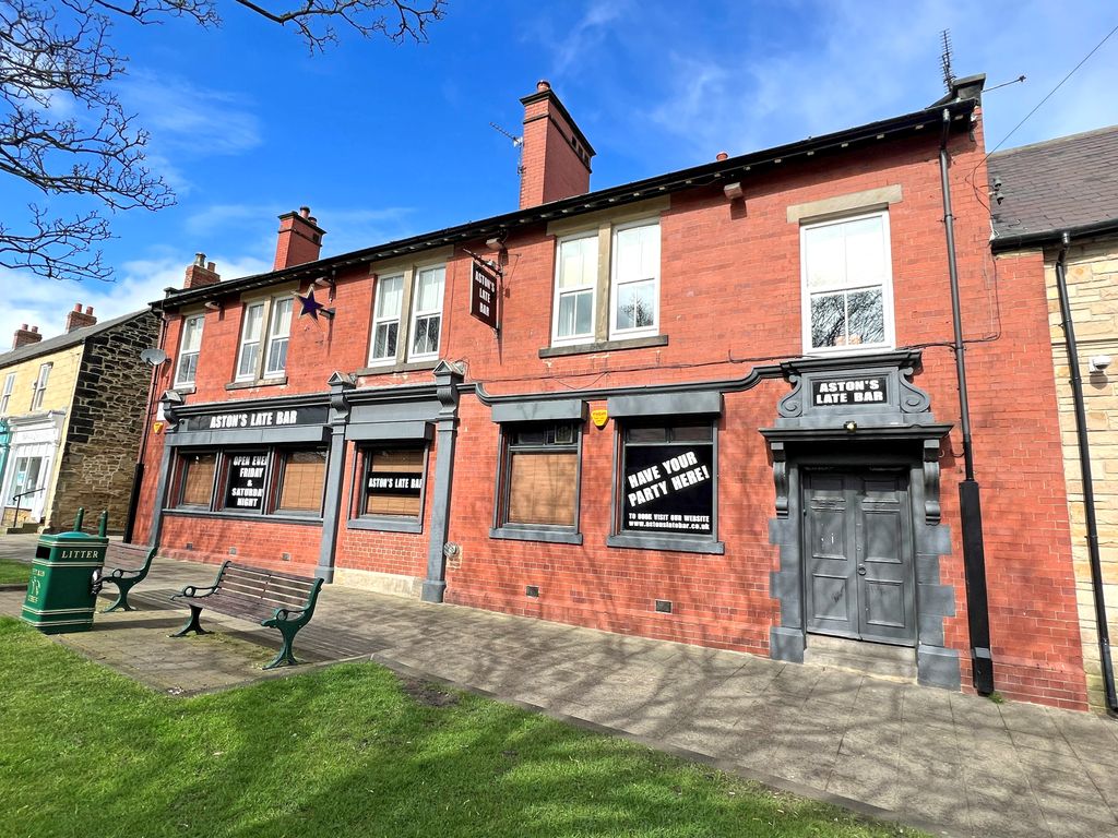 Pub/bar for sale in Front Street West, Bedlington NE22, £400,000
