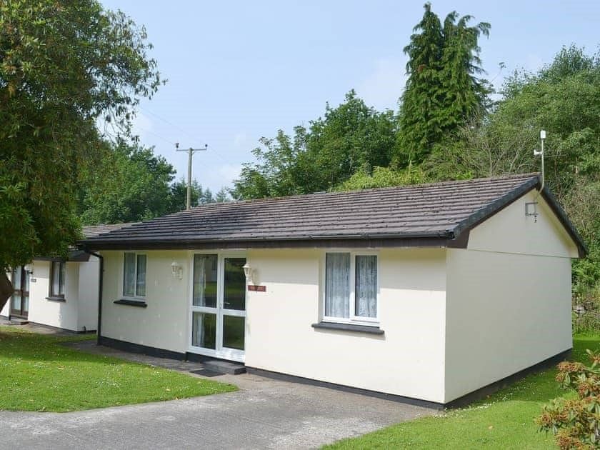 3 bed detached bungalow for sale in Rosecraddoc Bungalow Estate, Liskeard, Cornwall PL14, £89,950