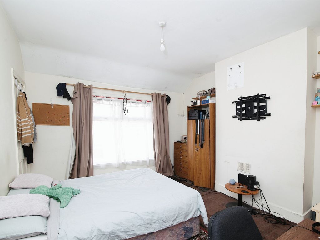 4 bed terraced house for sale in Duffryn Street, Tir-Y-Berth, Hengoed CF82, £160,000