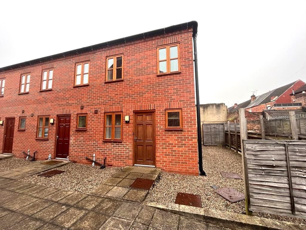 2 bed end terrace house for sale in Carlisle Mews, Gainsborough DN21, £80,000