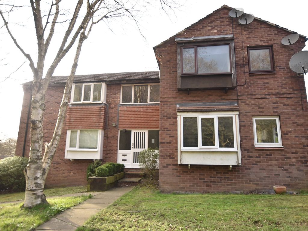 1 bed flat for sale in Walesby Court, Cookridge, Leeds LS16, £75,000