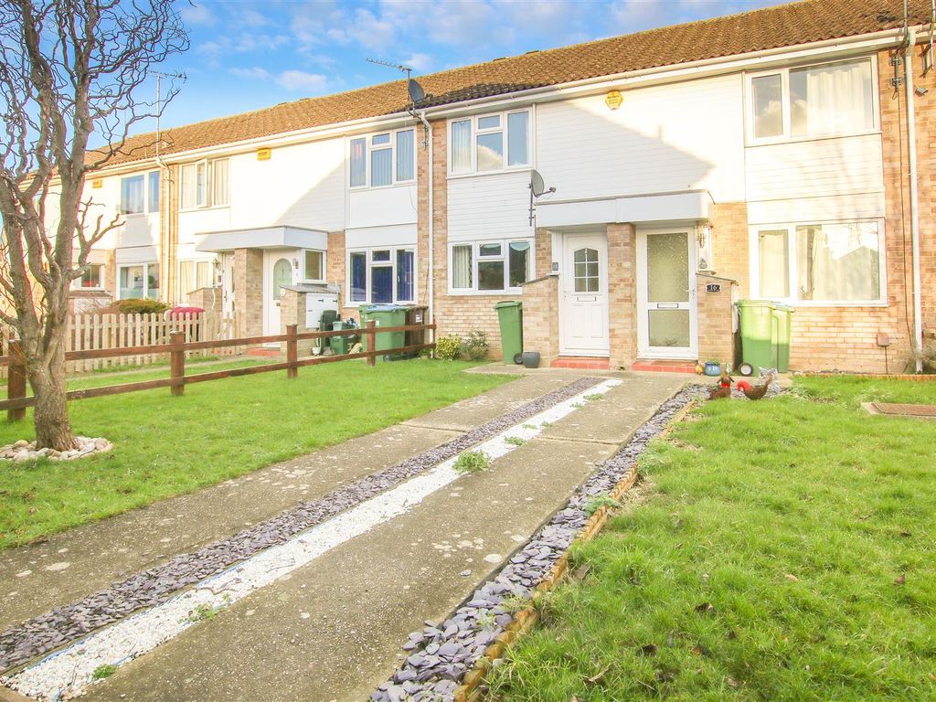 2 bed terraced house for sale in Hillington Close, Aylesbury HP19, £283,000