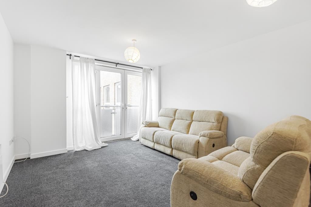 1 bed flat for sale in Slough, Berkshire SL1, £160,000