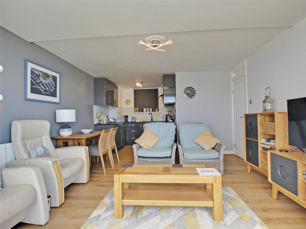 1 bed flat for sale in Ocean Court, Richmond Walk, Stonehouse PL1, £240,000