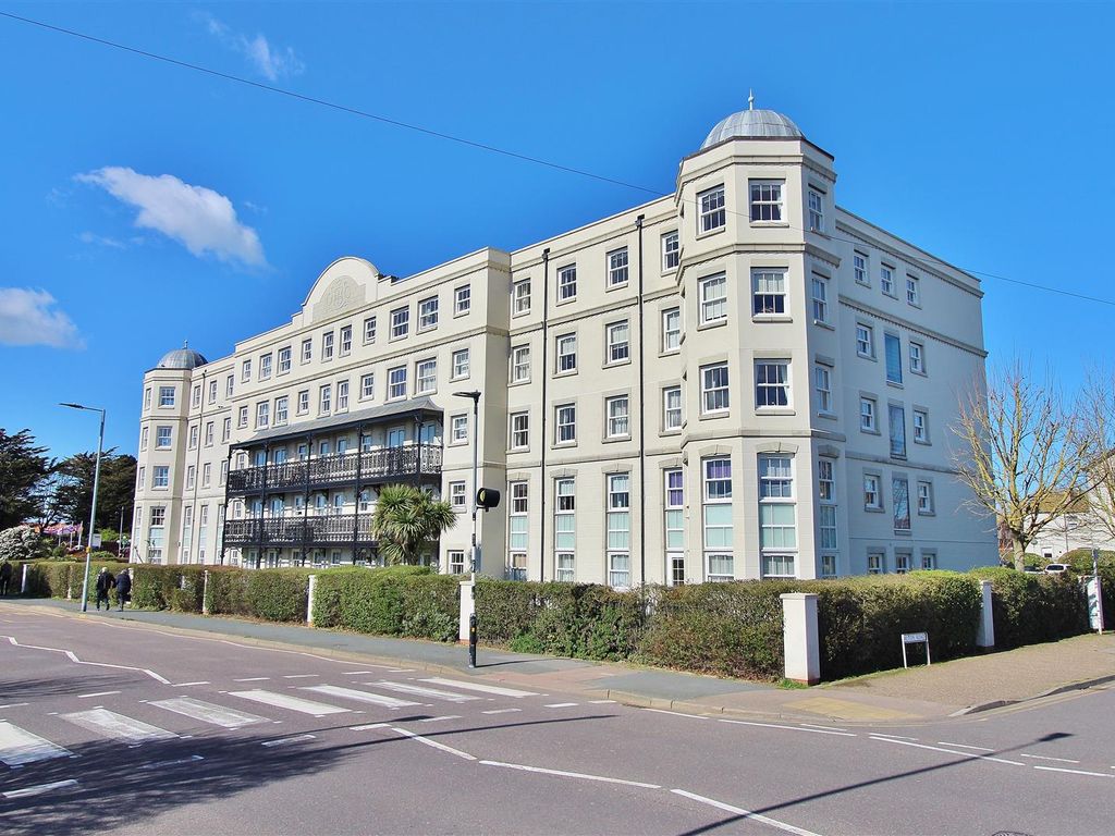 1 bed flat for sale in Imperial Court, Marine Parade West, Clacton-On-Sea CO15, £110,000
