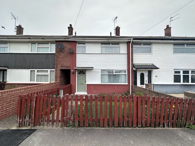 3 bed terraced house for sale in Fortune Close, Hull HU8, £80,000