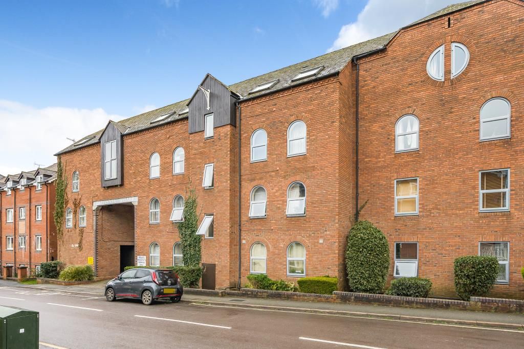 1 bed flat for sale in Banbury, Oxfordshire OX16, £90,000