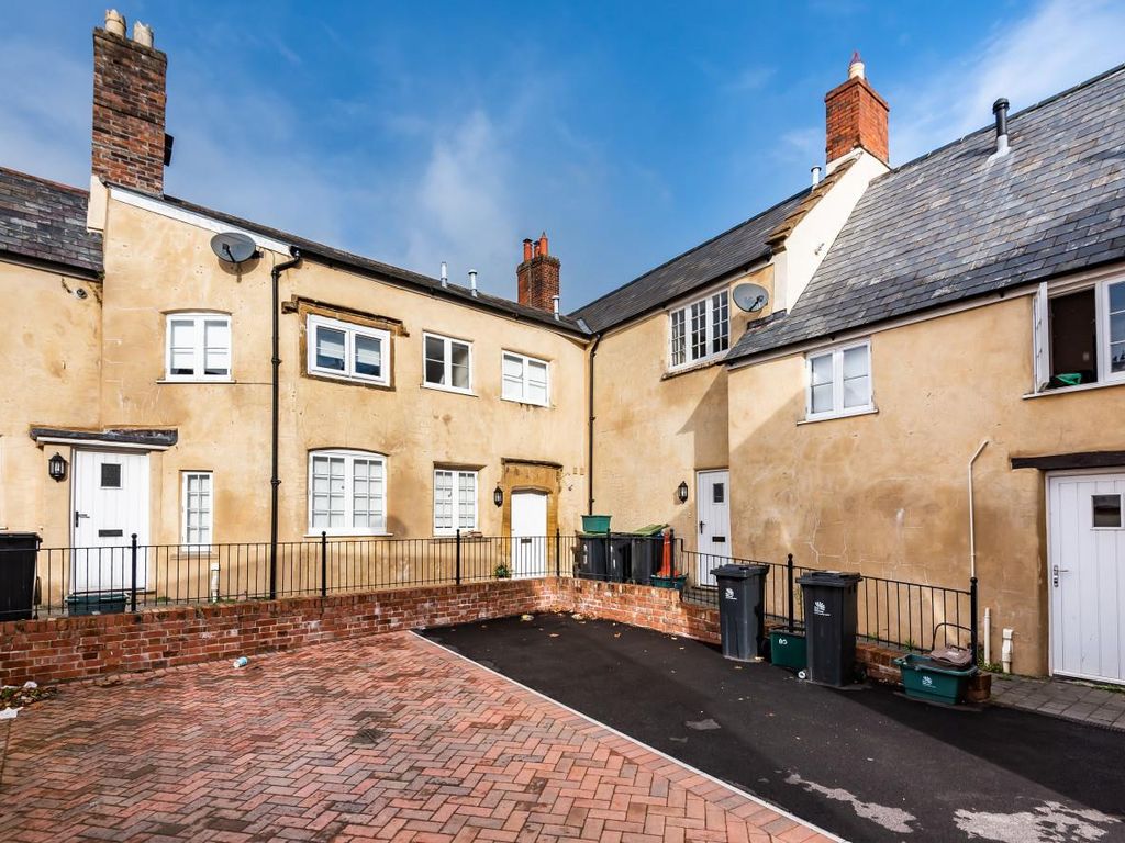 1 bed flat for sale in Hogshill Street, Beaminster DT8, £115,000