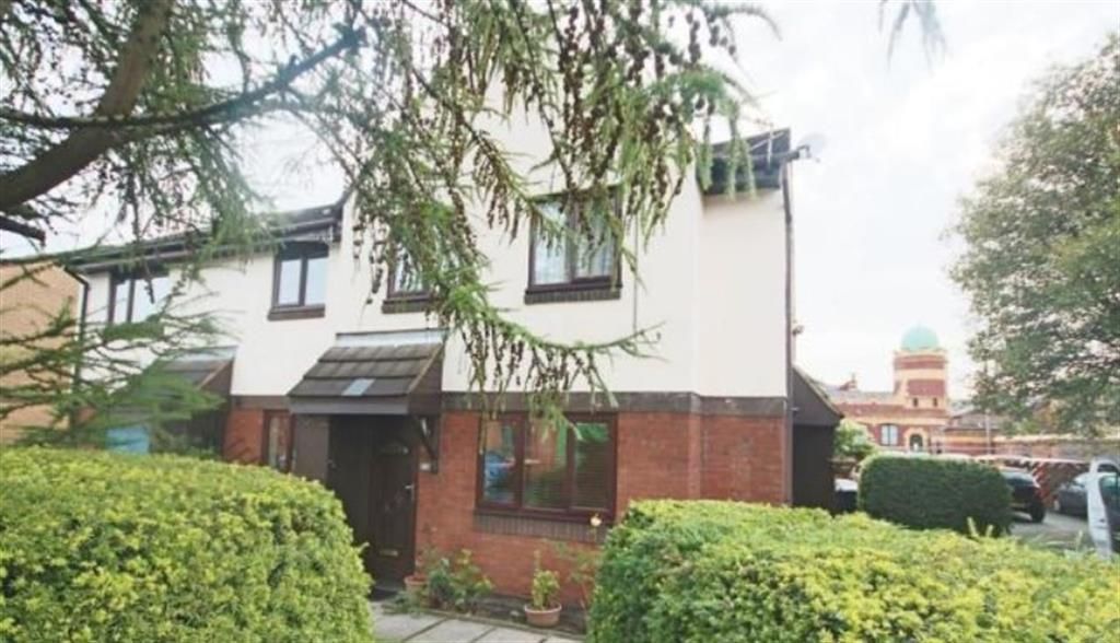 1 bed flat for sale in Boundary Street, Leigh WN7, £50,000