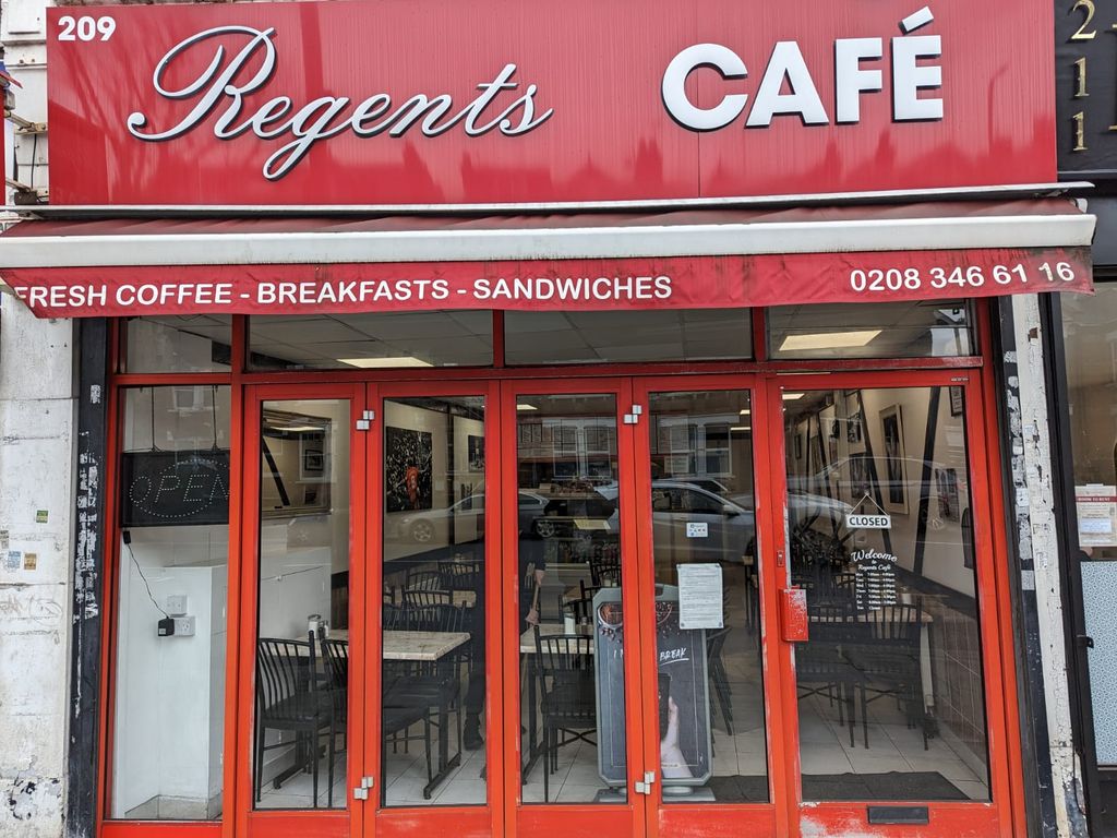Restaurant/cafe for sale in Regents Park Road, London N3, £70,000