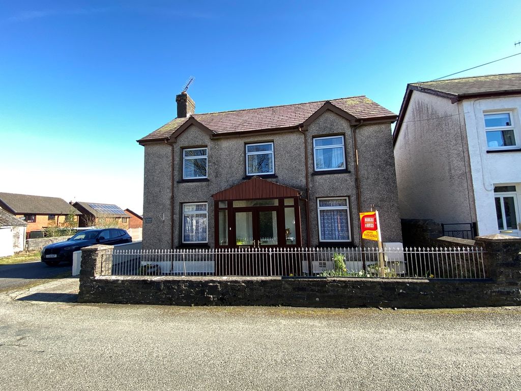 3 bed detached house for sale in Cwmann, Lampeter SA48, £250,000