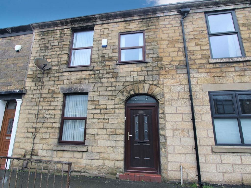 3 bed terraced house for sale in Halliwell Road, Bolton BL1, £169,950