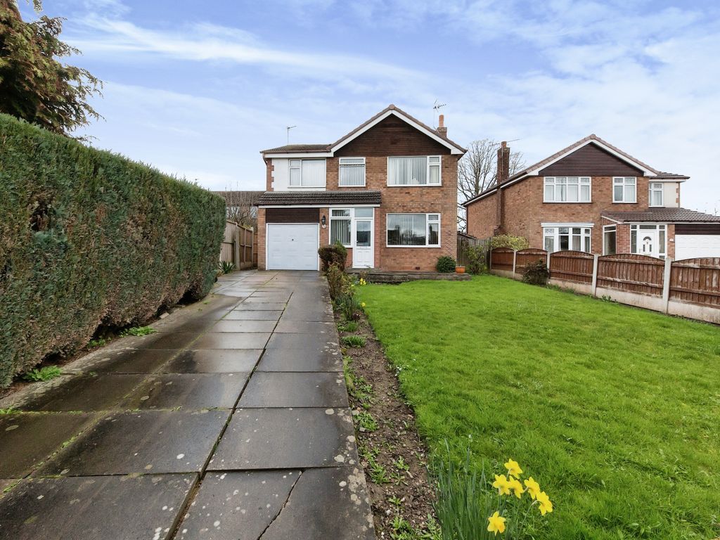 5 bed detached house for sale in Bridge Close, Crewe CW2, £335,000