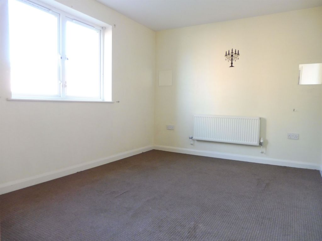 1 bed flat for sale in Moorhead Close, Cardiff CF24, £100,000