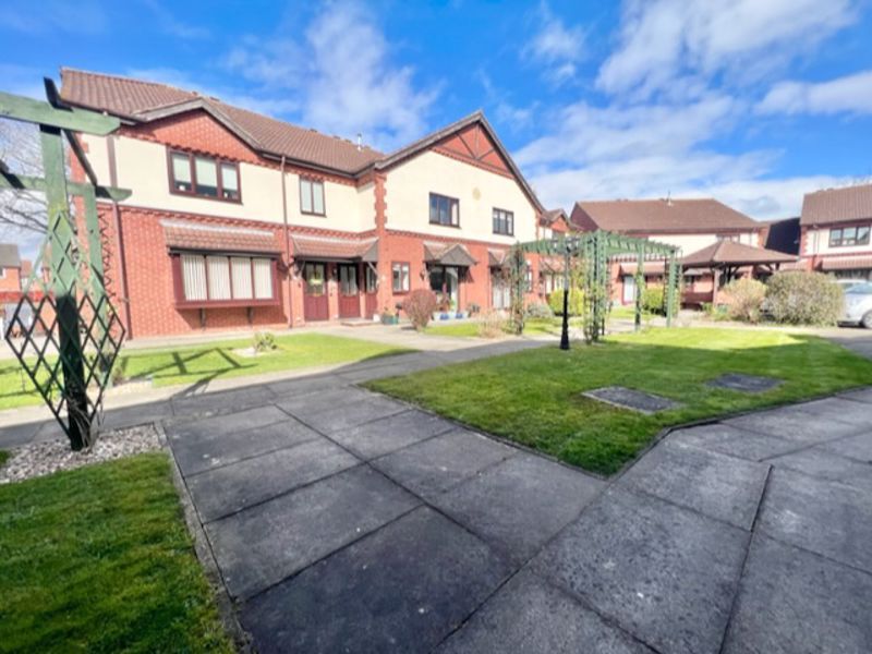 1 bed flat for sale in Lilac Court, Scartho, Grimsby DN33, £137,000