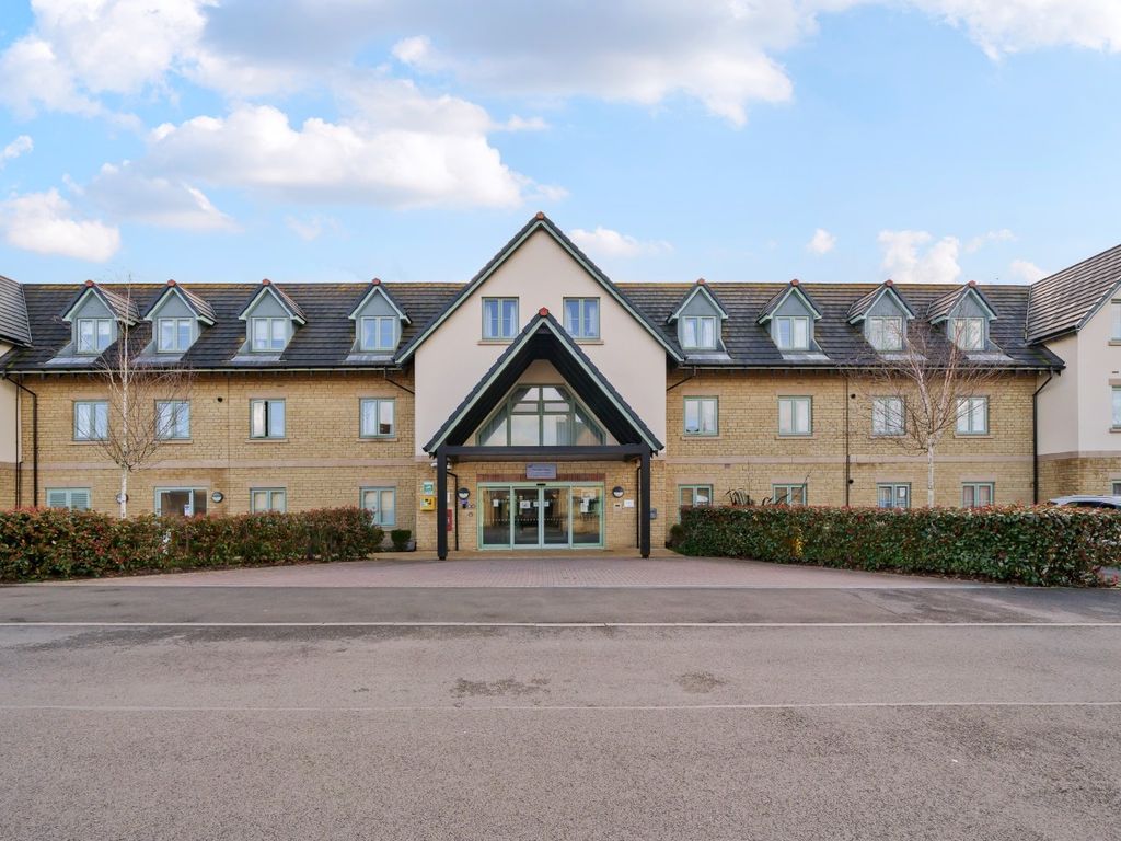 2 bed flat for sale in Petypher Gardens, Kingston Bagpuize, Abingdon, Oxfordshire OX13, £180,000
