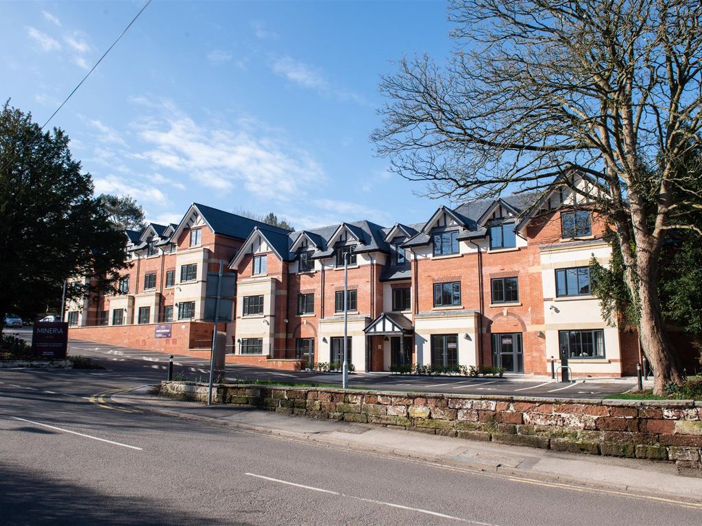 1 bed flat for sale in Whitbarrow Road, Lymm WA13, £250,000