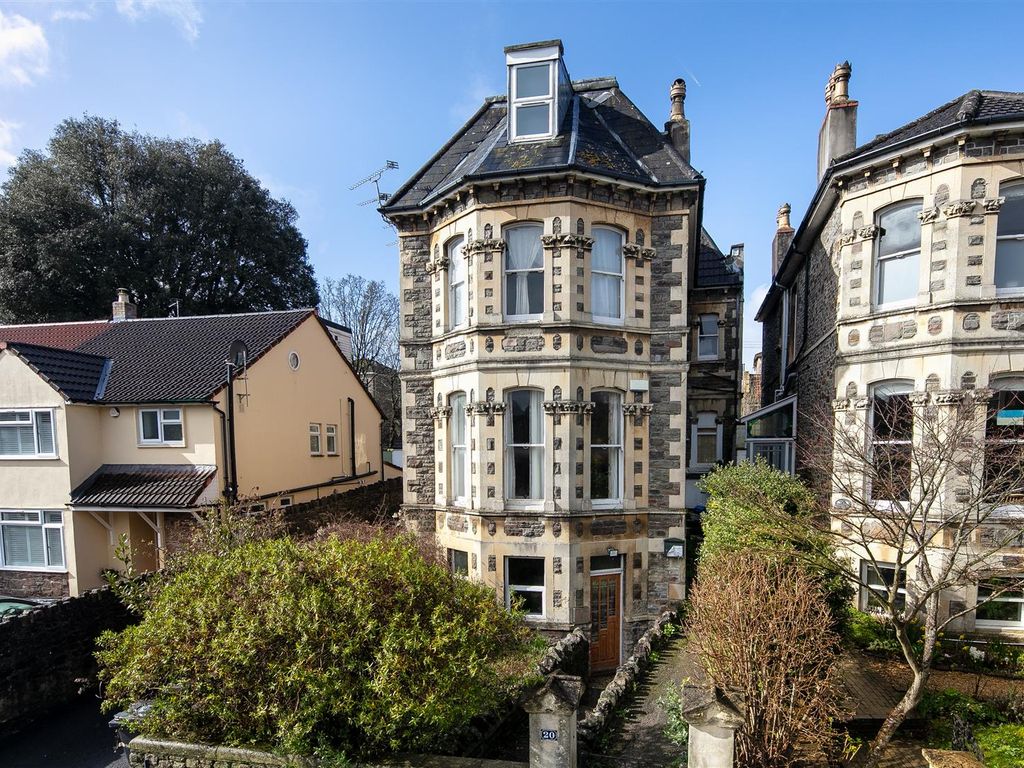 2 bed flat for sale in Beaconsfield Road, Clifton, Bristol BS8, £339,950