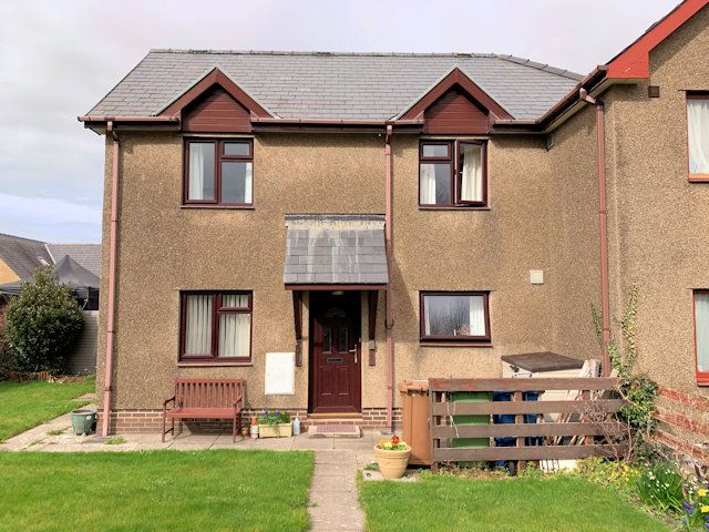 2 bed semi-detached house for sale in Parc Gwyrdd, Bryncrug LL36, £150,000