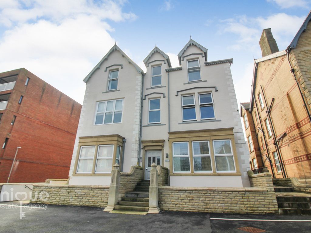 1 bed flat for sale in Clifton Drive North, Lytham St. Annes, Lancashire FY8, £115,000