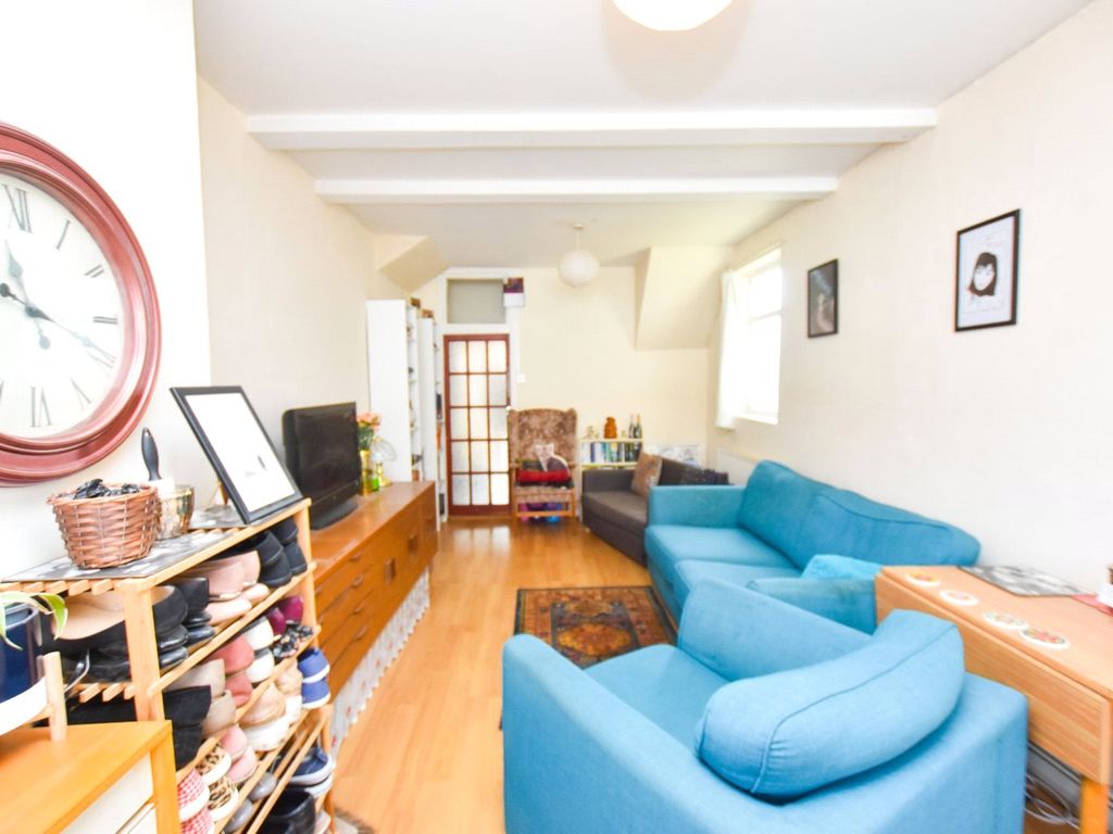 2 bed terraced house for sale in Cobden Road, London SE25, £330,000