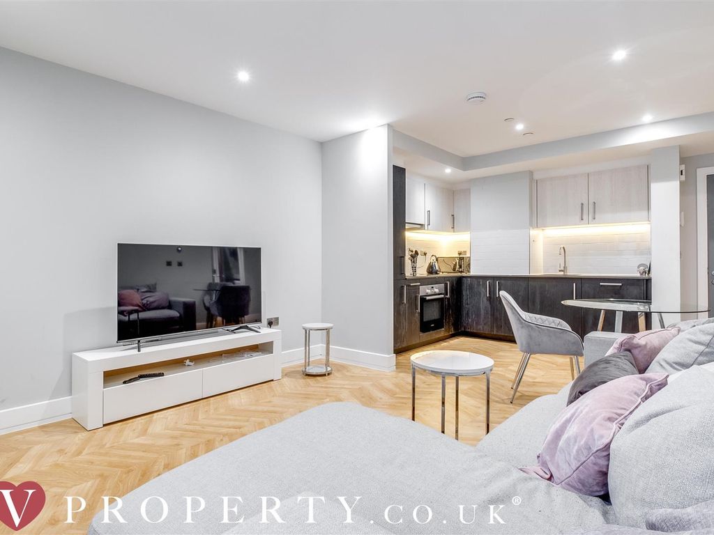 1 bed flat for sale in Newhall Street, Birmingham B3, £190,000