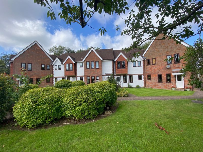 2 bed property for sale in Giles Gate, Prestwood, Great Missenden HP16, £260,000