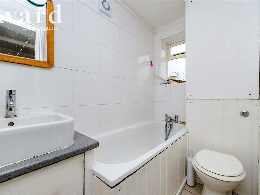 1 bed flat for sale in Campbell Road, Brighton BN1, £230,000