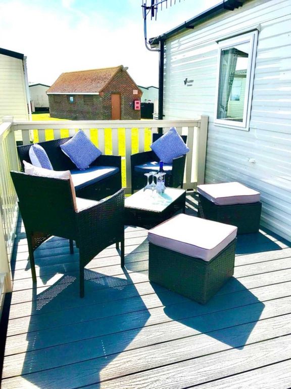 3 bed mobile/park home for sale in Seal Bay Resort (Bunn Leisure), Selsey PO20, £39,999