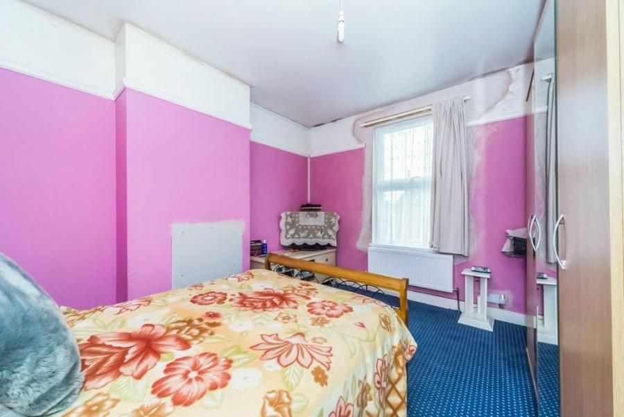 3 bed semi-detached house for sale in Southville Road, Bedford, Bedfordshire MK42, £275,000