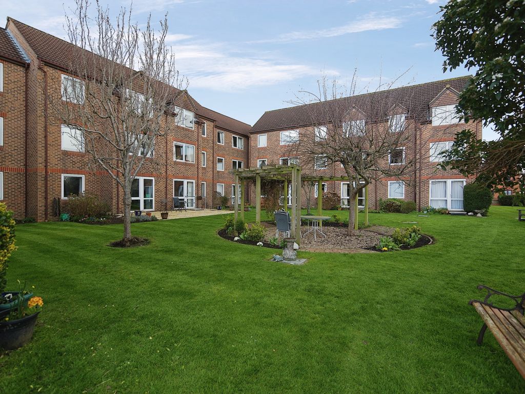 1 bed flat for sale in Priory Road, Wells, Somerset BA5, £85,000