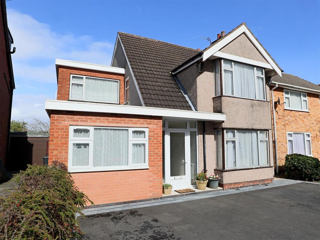 3 bed detached house for sale in Byron Street, Barwell, Leicester LE9, £285,000