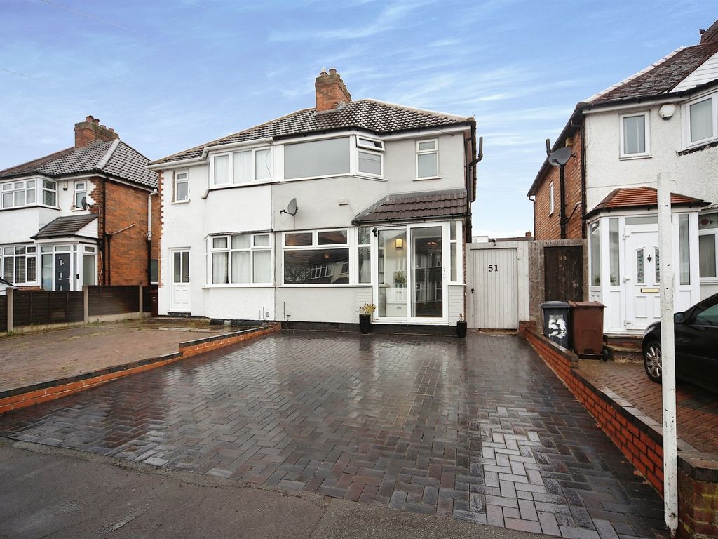 3 bed semi-detached house for sale in Rock Road, Solihull B92, £294,000