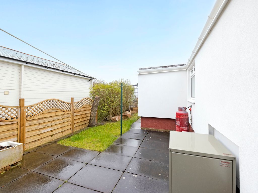 3 bed mobile/park home for sale in 3 Acklam Path Nivensknowe Park, Loanhead EH20, £120,000