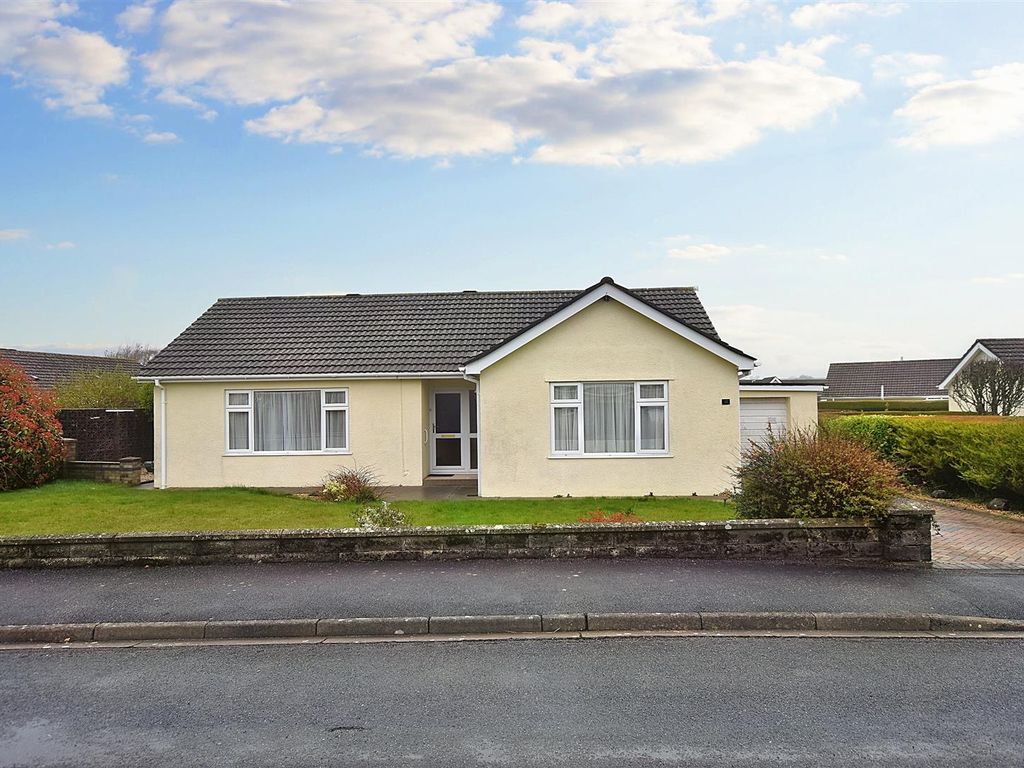 3 bed detached bungalow for sale in Cleggars Park, Lamphey, Pembroke SA71, £320,000