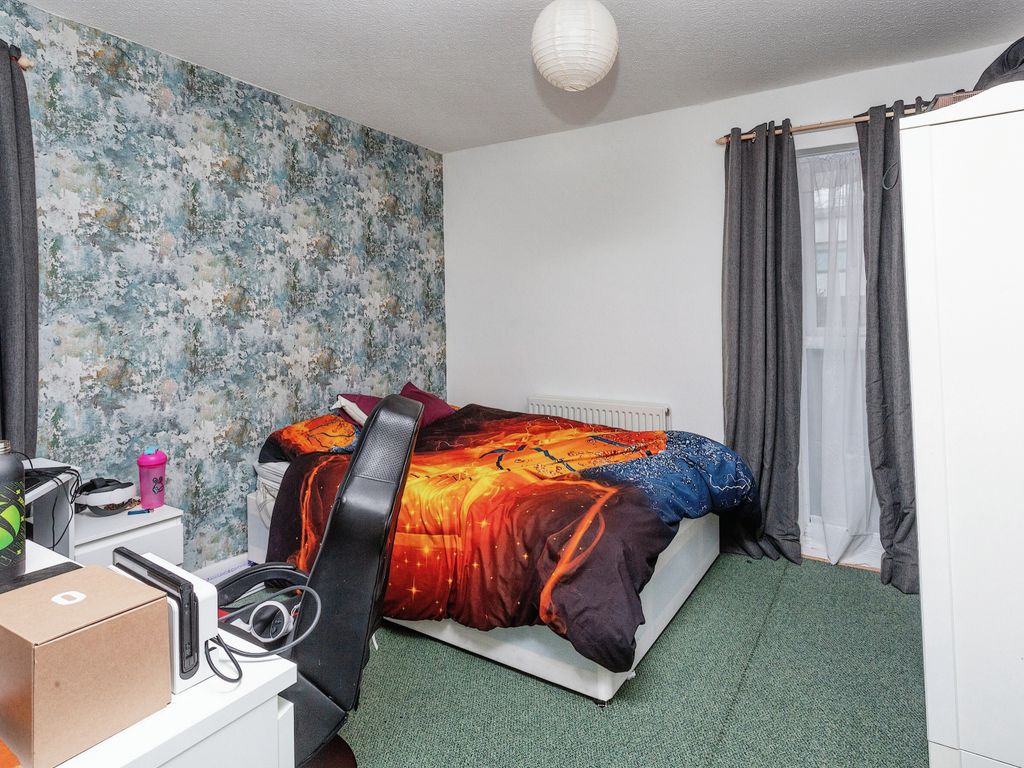 4 bed terraced house for sale in Horners Croft, Wolverton, Milton Keynes, Buckinghamshire MK12, £290,000