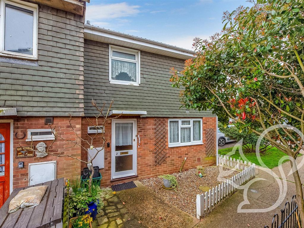 3 bed end terrace house for sale in Grays Close, West Mersea, Colchester CO5, £275,000