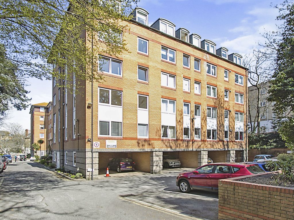 2 bed flat for sale in St. Peters Road, Bournemouth BH1, £135,000