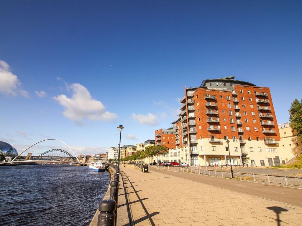 2 bed flat for sale in Quayside, Newcastle Upon Tyne NE1, £265,000