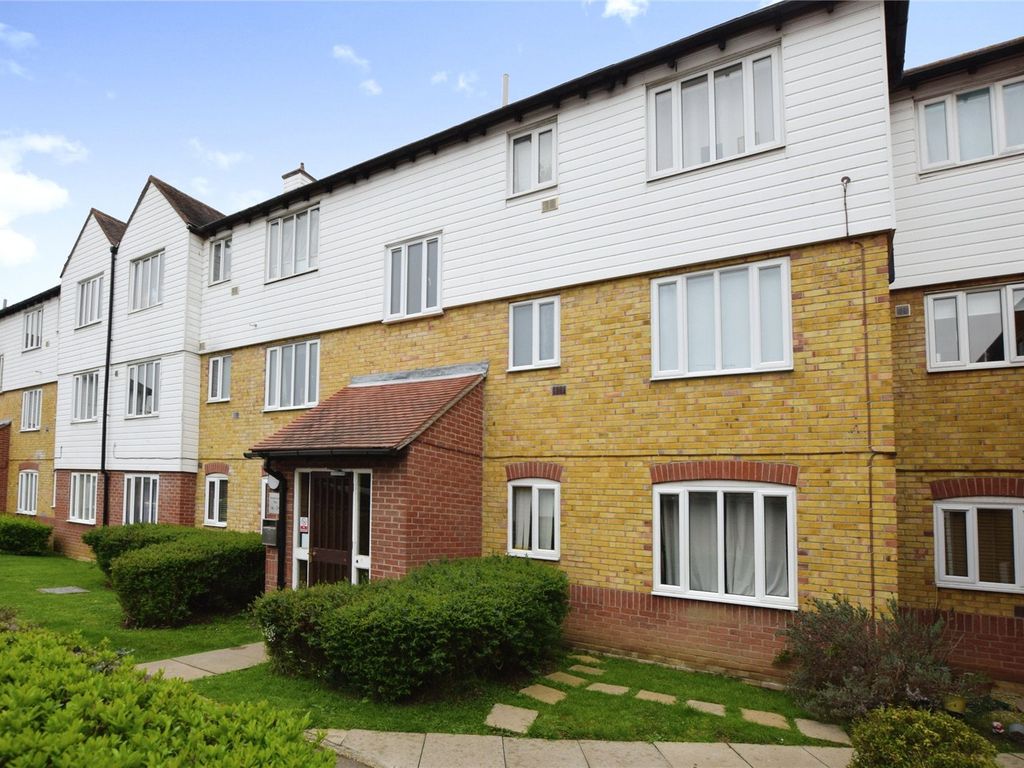 1 bed flat for sale in Benbow Drive, South Woodham Ferrers, Chelmsford, Essex CM3, £160,000