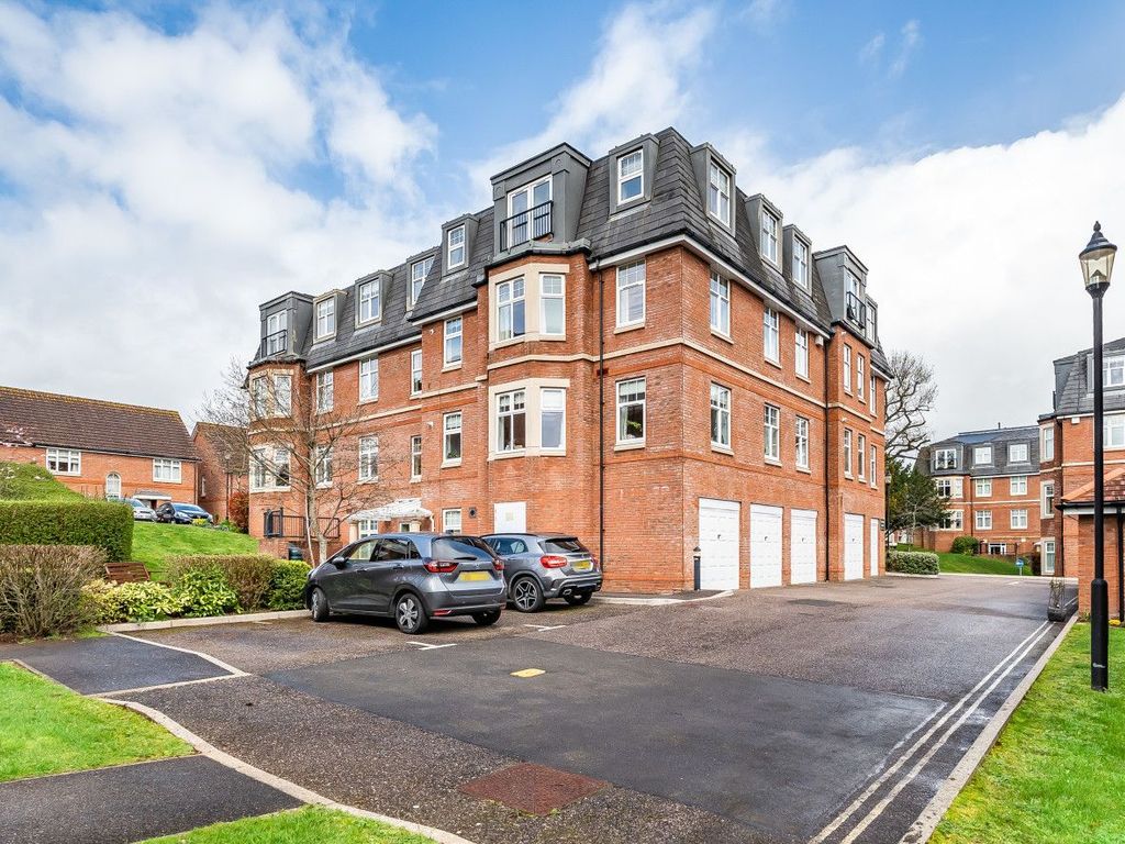 2 bed flat for sale in Sherford Lodge, Blagdon Village, Taunton, Somerset TA1, £230,000